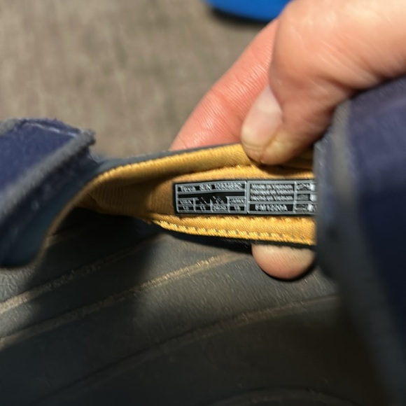 kids Teva velco sandals - Picture 4 of 4